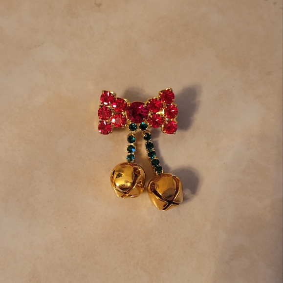 Vintage Holiday Christmas Jingle Bell Bow Pin with Rhinestones in Gold Tone - Picture 2 of 4